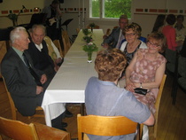 Kerholaisia Vienon vieraina